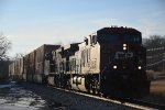 Intermodal cruises east